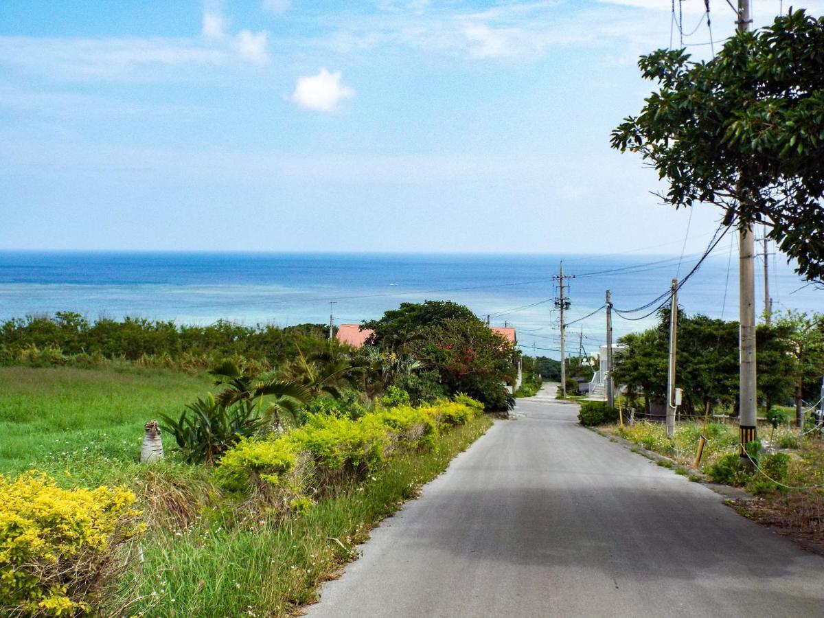 Готель Asobibase Yamabare-House Ishigaki  Екстер'єр фото