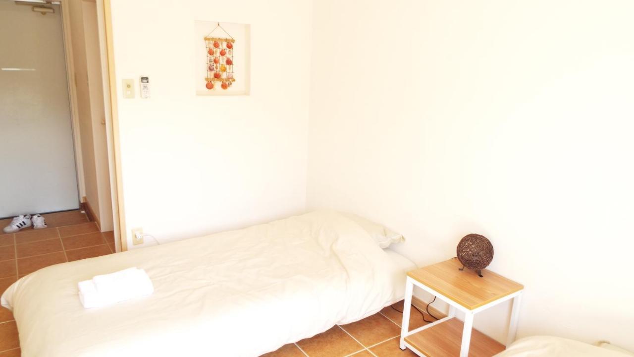 Готель Asobibase Yamabare-House Ishigaki  Екстер'єр фото